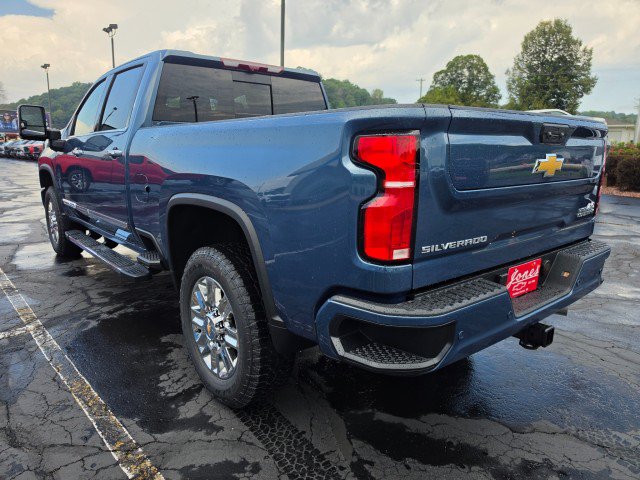 New 2026 Chevrolet Silverado 2500 High Country w/ High Country Premium Package AWD/4WD image 3