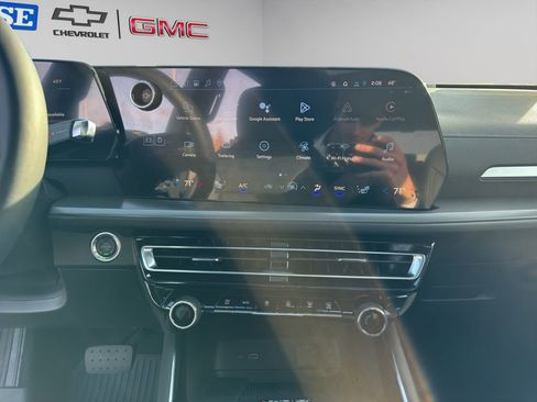 New 2026 Chevrolet Traverse LT w/ Sun and Wheel Package image 16