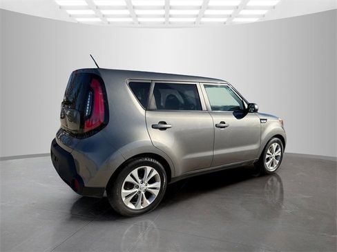 Used 2014 Kia Soul + image 9