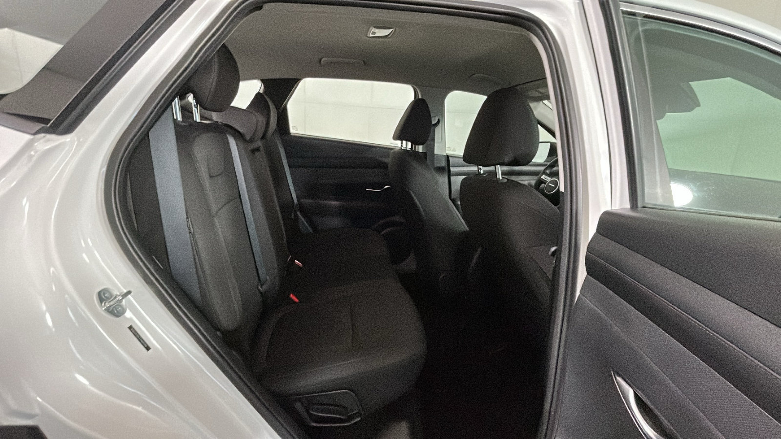 Used 2026 Hyundai Tucson SE FWD image 34