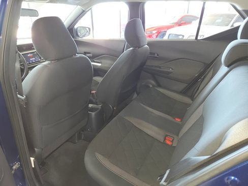Used 2019 Nissan Kicks SV FWD image 21