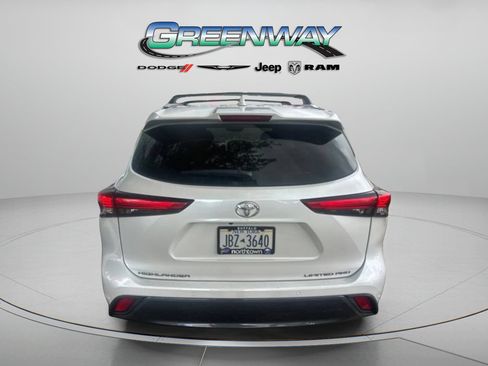 Used 2023 Toyota Highlander Limited AWD/4WD image 6