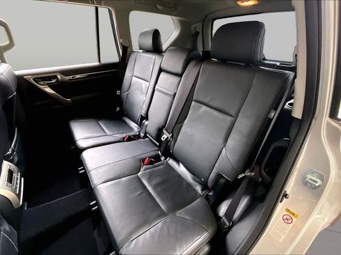 Used 2014 Lexus GX 460 w/ Premium Package AWD/4WD image 18