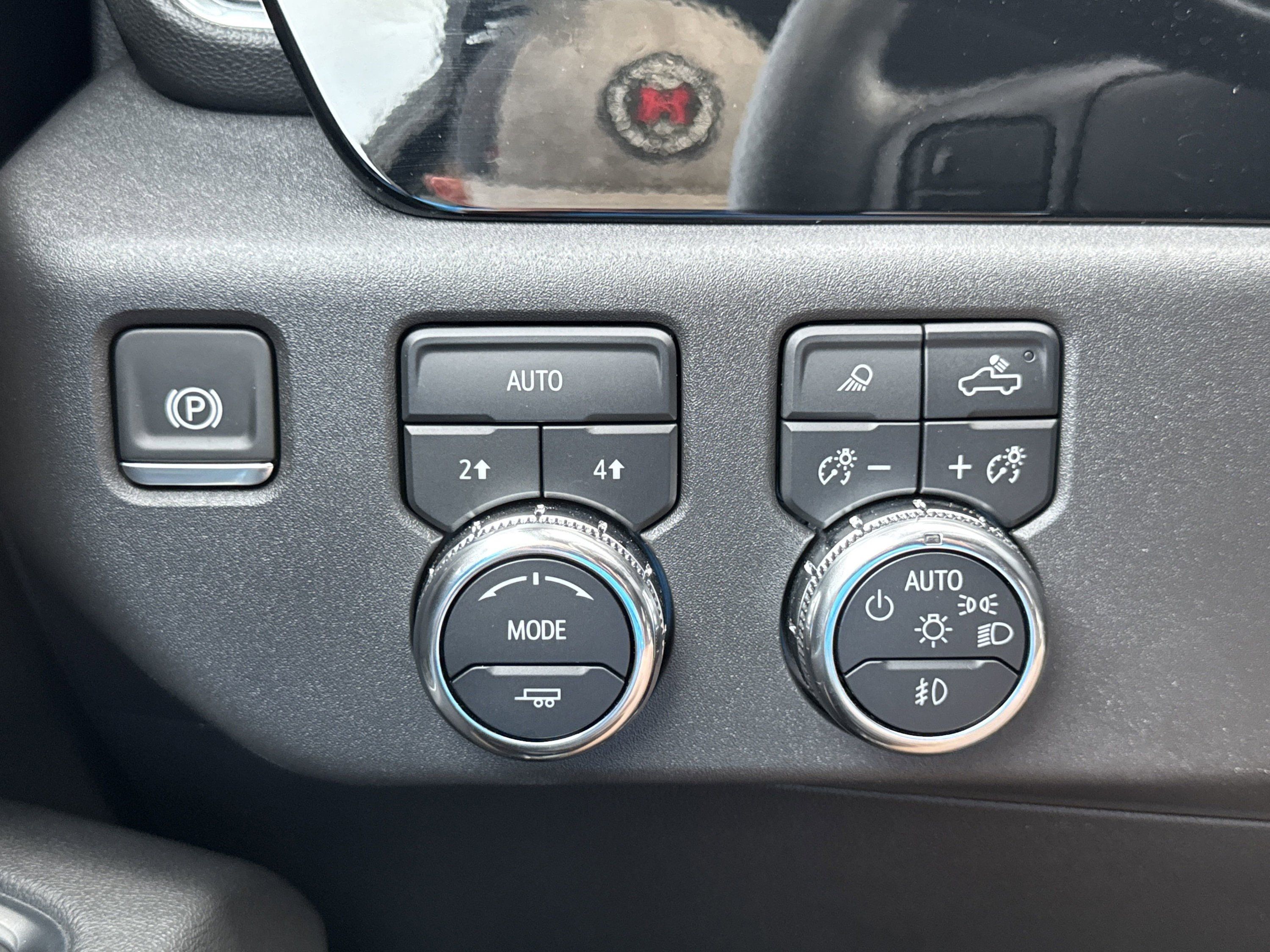 Used 2025 GMC Sierra 1500 SLT AWD/4WD image 53