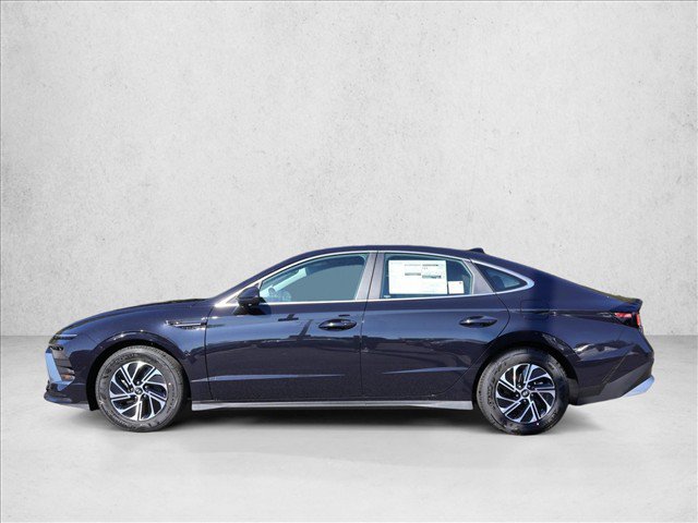 New 2027 Hyundai Sonata Blue FWD image 8