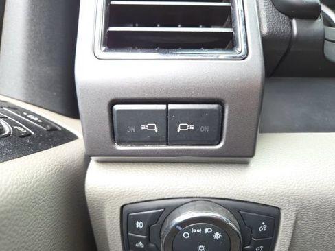 Used 2020 Ford F250 XLT w/ XLT Premium Package AWD/4WD image 48
