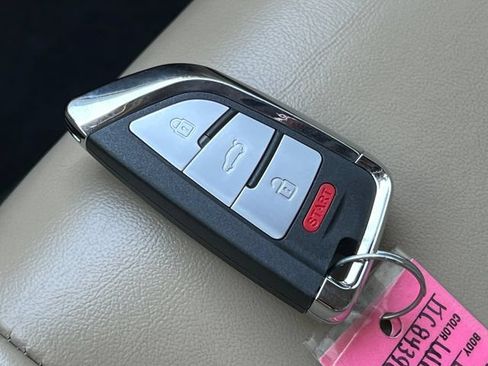 Used 2019 Jeep Grand Cherokee Limited AWD/4WD image 33