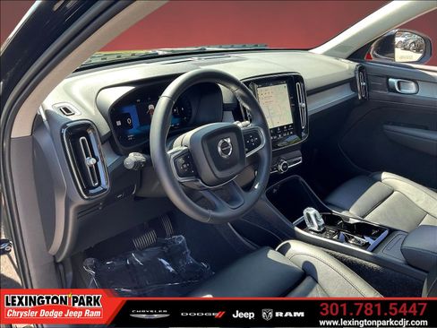 Used 2023 Volvo XC40 B5 Ultimate w/ Climate Package AWD/4WD image 16