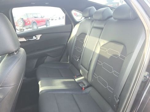 Used 2023 Kia Forte GT-Line w/ GT-Line Premium Package image 17