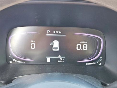 Used 2023 Kia Soul LX w/ LX Technology Package FWD image 9