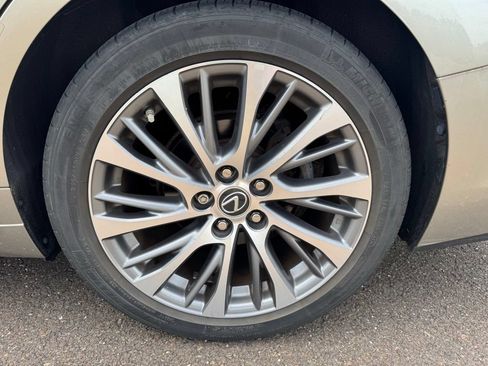 Used 2019 Lexus ES 350 w/ Premium Package FWD image 7