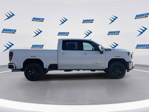 New 2026 GMC Sierra 2500 AT4 image 9