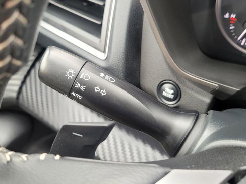 Used 2025 Subaru Ascent Premium image 30