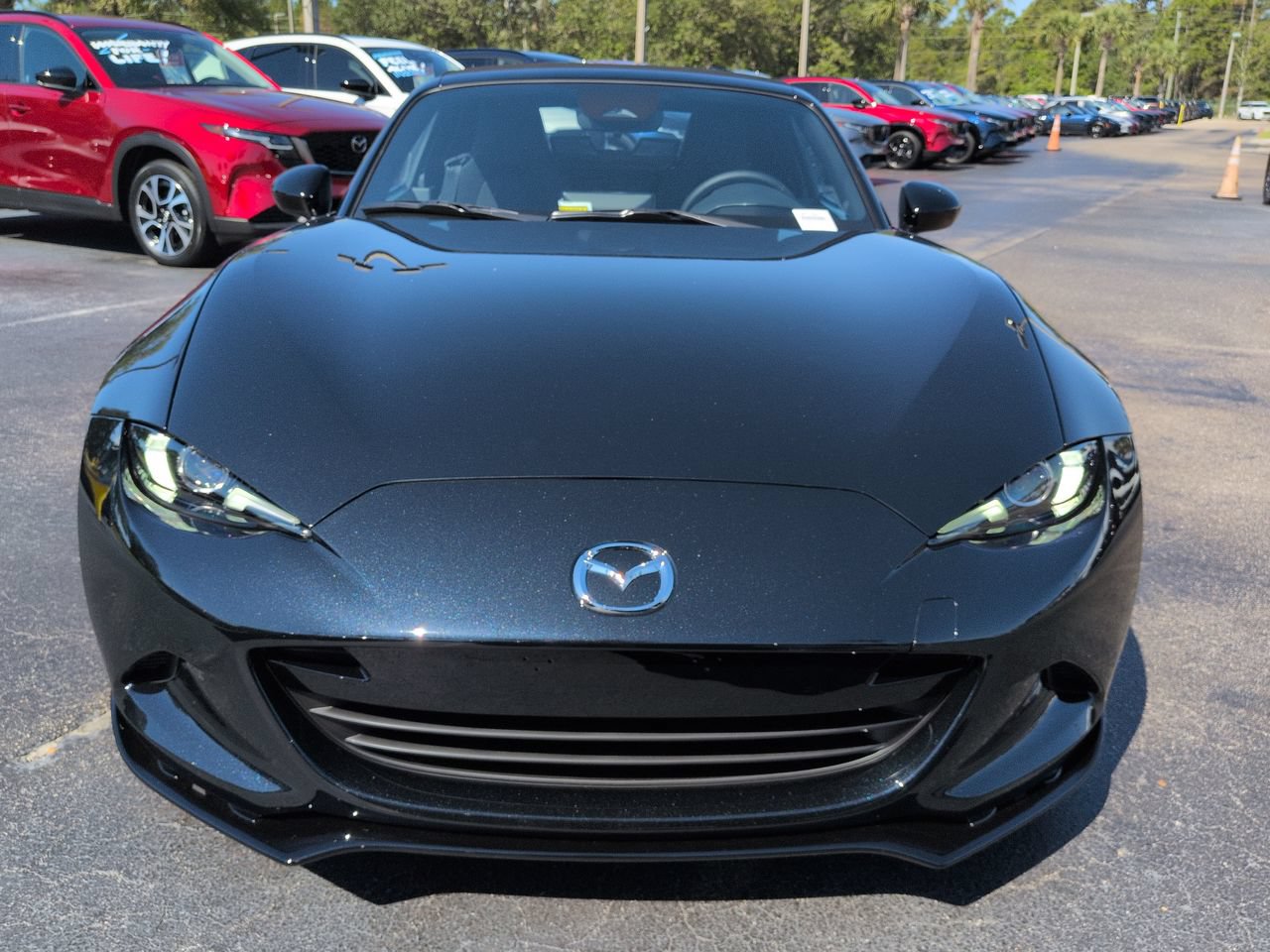 New 2026 MAZDA MX-5 Miata Club w/ Interior Package RWD image 9