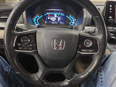 Used 2018 Honda Odyssey Touring image 53