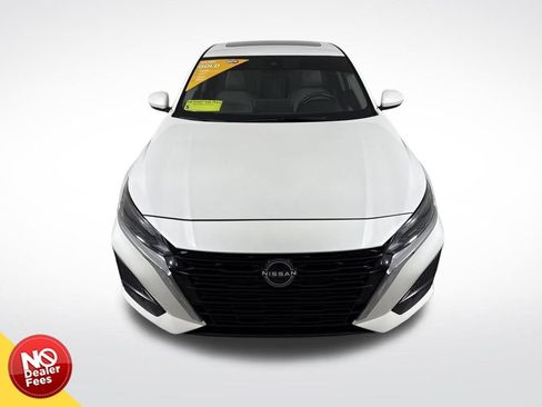 Used 2024 Nissan Altima 2.5 SV w/ SV Premium Package image 9