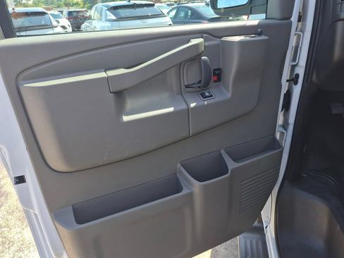 Used 2023 Chevrolet Express 3500 LT w/ LT Preferred Equipment Group RWD image 10