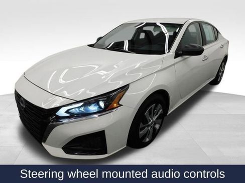 Used 2024 Nissan Altima 2.5 S image 6