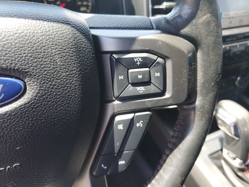 Used 2019 Ford F150 XLT w/ Equipment Group 302A Luxury AWD/4WD image 17