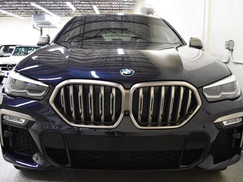 Used 2021 BMW X6 M50i w/ Premium Package image 5