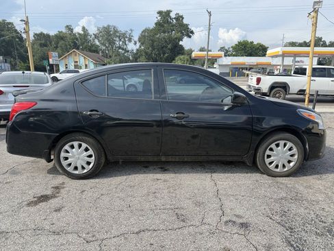 Used 2018 Nissan Versa S Plus FWD image 8
