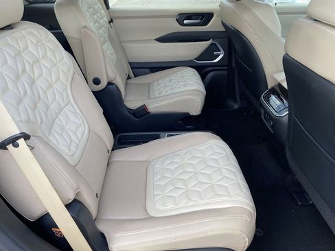 New 2026 Nissan Armada Platinum image 11