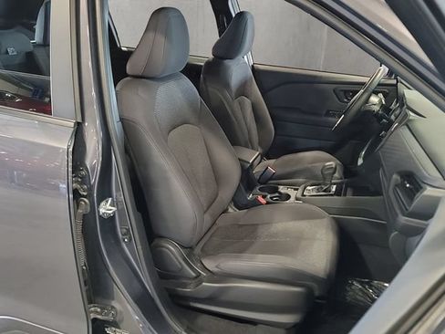 Used 2025 Subaru Forester Premium AWD/4WD image 40