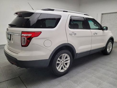 Used 2014 Ford Explorer XLT w/ Equipment Group 202A image 9