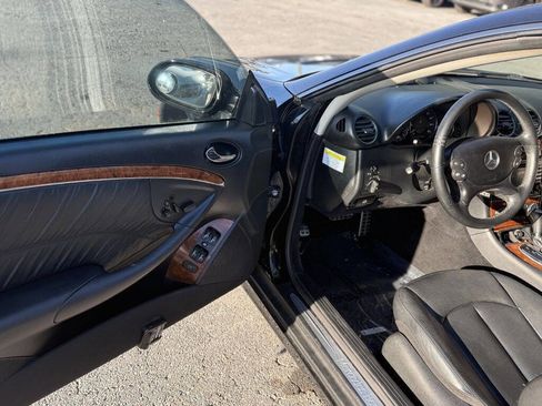 Used 2008 Mercedes-Benz CLK 350 Cabriolet w/ P1 Pkg image 11