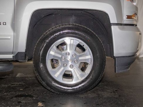 Used 2018 Chevrolet Silverado 1500 LT w/ All Star Edition AWD/4WD image 6