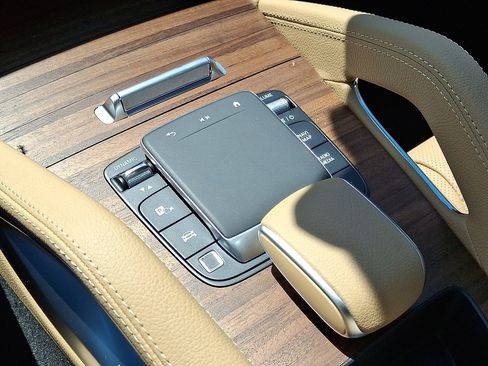 New 2026 Mercedes-Benz GLE 450 4MATIC image 14