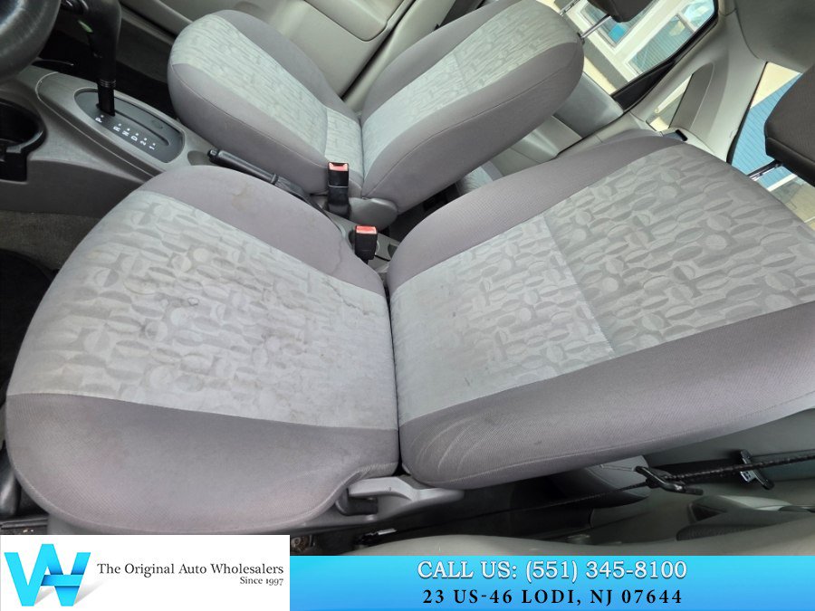Used 2005 Ford Focus S FWD image 13