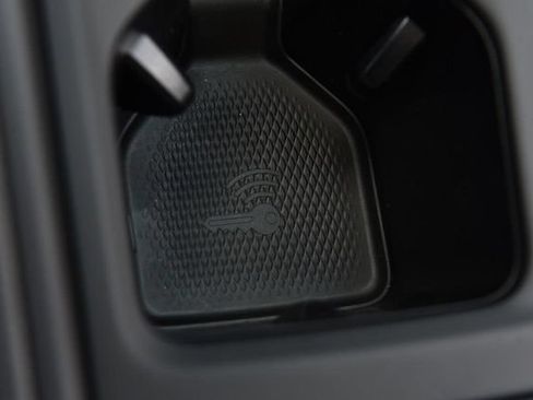 New 2026 Volkswagen Tiguan SE AWD/4WD image 16