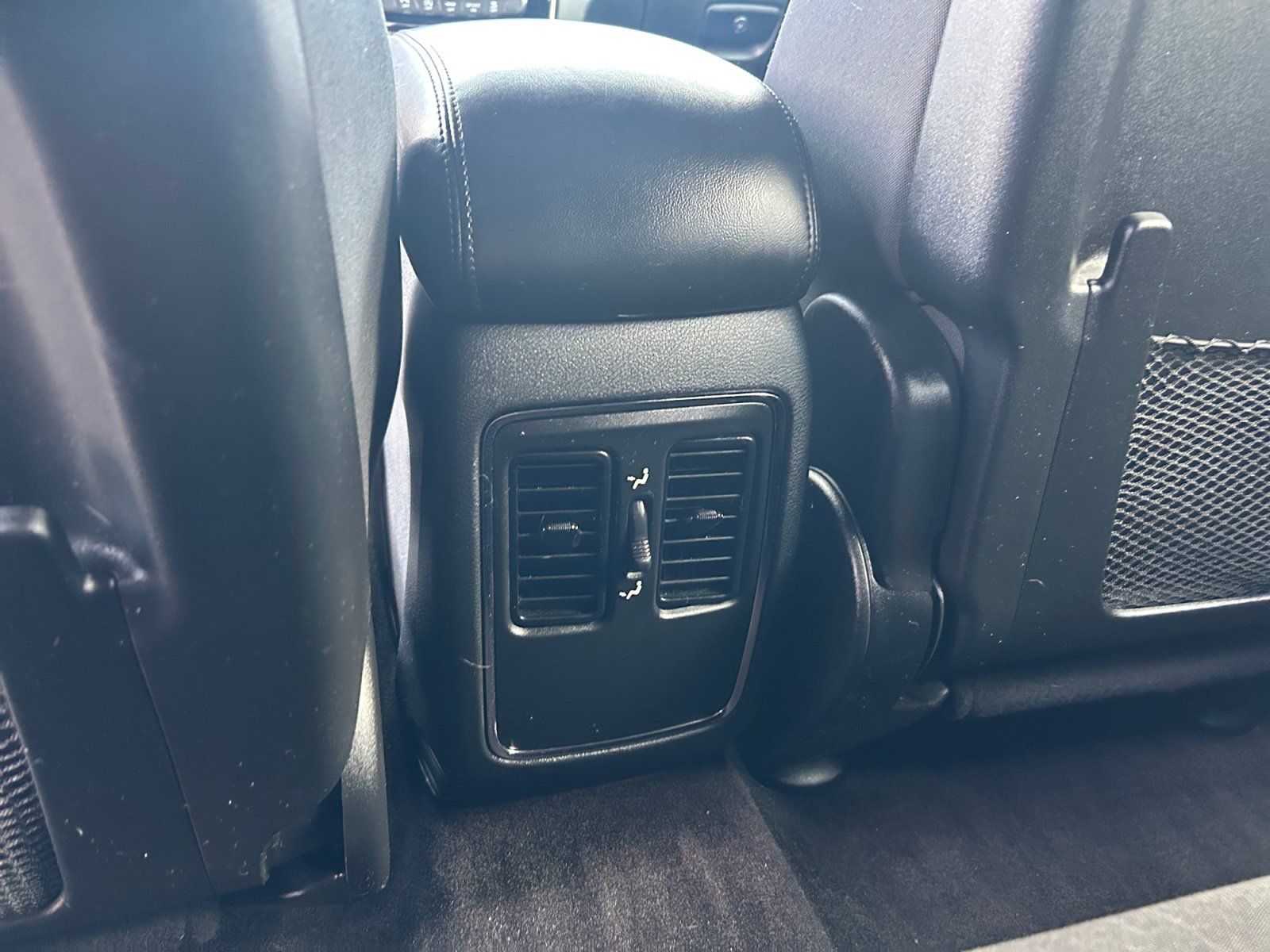 Certified 2019 Jeep Grand Cherokee Laredo w/ 18" Wheel & 8.4" Radio Group AWD/4WD image 30