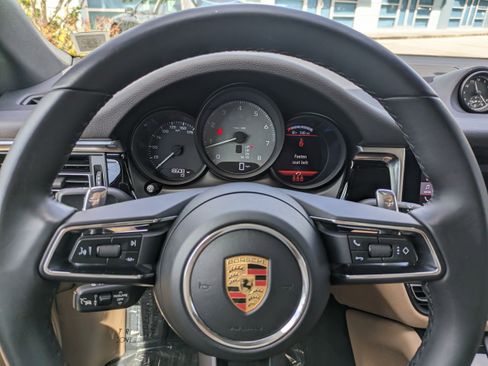 Used 2024 Porsche Macan S image 26