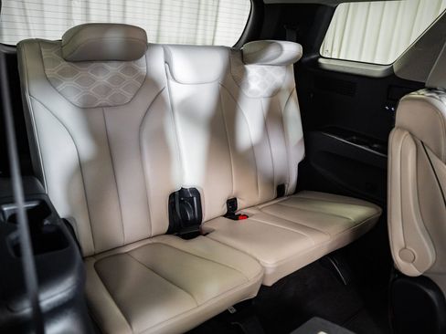 Used 2021 Hyundai Palisade Limited image 41