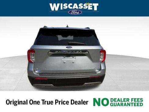 Certified 2022 Ford Explorer XLT w/ Equipment Group 202A image 29