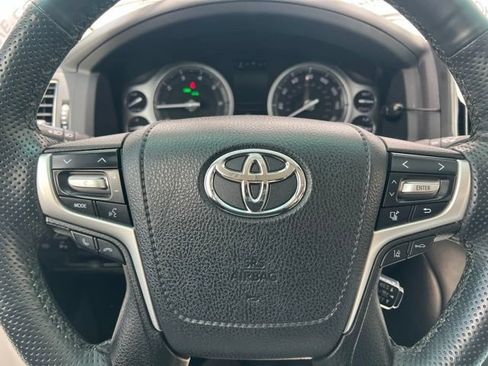 Used 2017 Toyota Land Cruiser AWD/4WD image 25