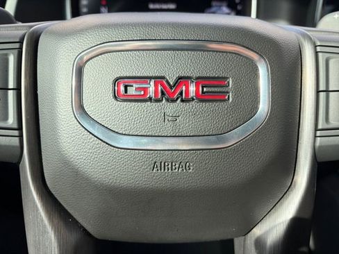Used 2022 GMC Sierra 1500 AT4 w/ AT4 Premium Package image 7