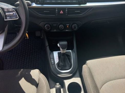 Used 2022 Kia Forte LXS FWD image 10