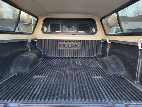 Used 2008 Nissan Frontier SE w/ SE Value Truck Pkg image 12