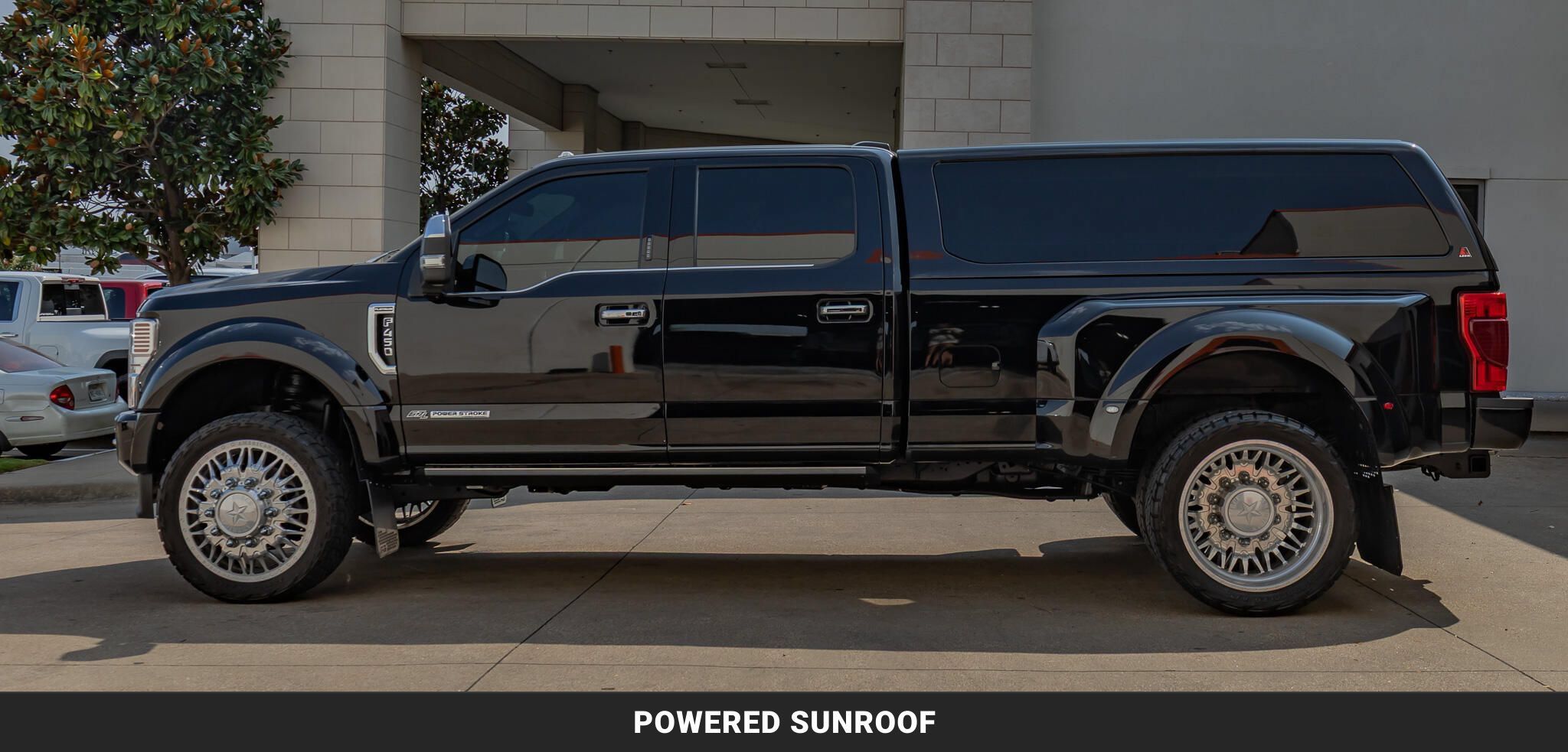 Used 2022 Ford F450 Platinum w/ FX4 Off-Road Package AWD/4WD image 5