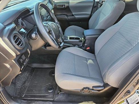 Used 2022 Toyota Tacoma SR image 14