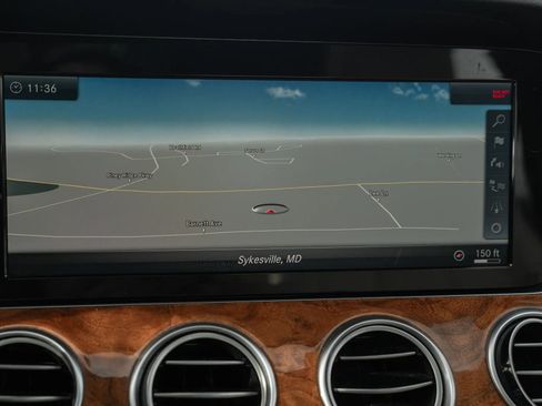 Used 2018 Mercedes-Benz E 300 E 300 4MATIC Sedan 4D image 25