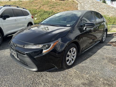 Used 2024 Toyota Corolla LE FWD image 5