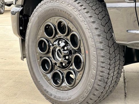 New 2025 Ford F250 Lariat w/ Black Appearance Package image 19