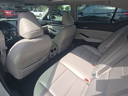 Used 2020 Nissan Altima 2.5 SL FWD image 26
