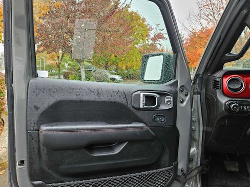 Used 2021 Jeep Wrangler Unlimited Rubicon image 23