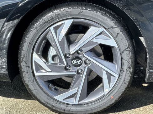 New 2026 Hyundai Elantra Limited FWD image 31