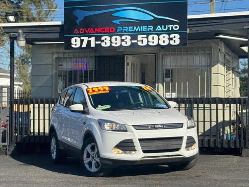 Used 2014 Ford Escape SE image 1